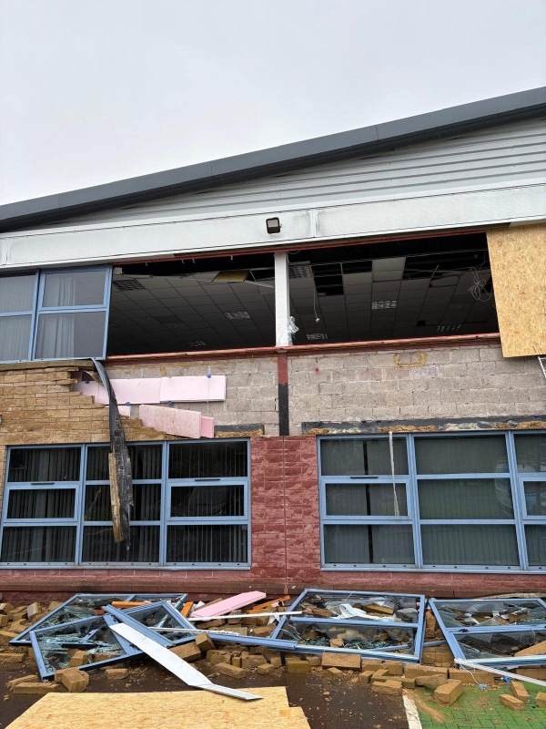 emergency repair larbert